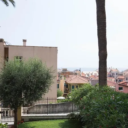 E Terrazza Vista Mare Con Giardino Vakantiehuis