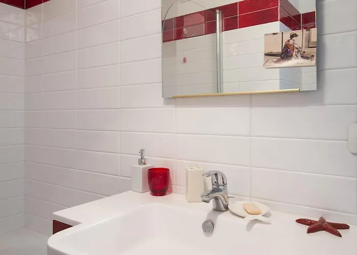 Vakantiehuis E Terrazza Vista Mare Con Giardino