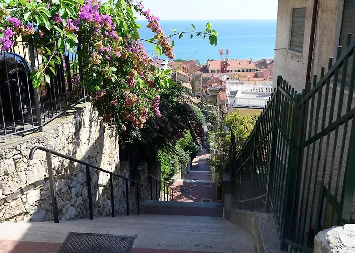 E Terrazza Vista Mare Con Giardino Vakantiehuis